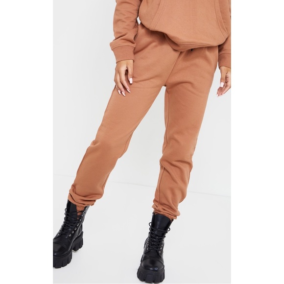 Pretty Little Thing Tan High Waist Wax Toggle Joggers - Picture 4 of 14